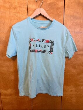 Hurley Light Blue Short-Sleeve Tee with Floral Logo size medium